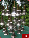 Kolekcja dzwonków szkolnych z drewnianą rączką wykonana dla Publicznego Gimnazjum Nr3 w Pułtusku.