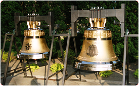 Zestaw dzwonów 1700kg, 1000kg, 550kg, 290kg wykonany dla parafi św. Wojciecha w Warszawie